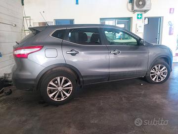 NISSAN Qashqai 1.6 dci 130 cv