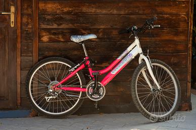 Bicicletta per Ragazzi Rosa e Bianca - Trattabile