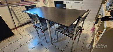 tavolo e 4 sedie