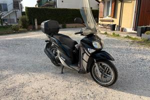 Yamaha Xenter 125 - Con accessori