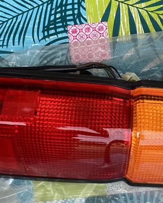 Faro posteriore destro Nissan pick up d 21