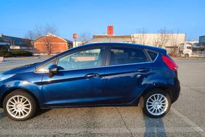 FORD Fiesta 6ª serie - 2011