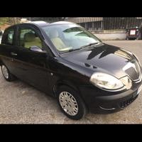 Lancia y nera 1242 cilindrata 10/2004 Roma