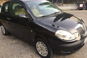 Lancia y nera 1242 cilindrata 10/2004 Roma