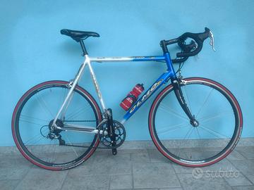 Bici da Corsa Olmo Equipe