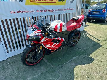Yamaha r1
