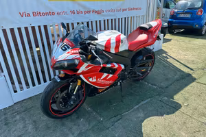 Yamaha r1