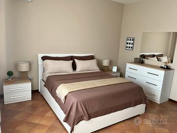 Letto matrimoniale con contenitore
