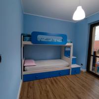 letto a castello e armadio