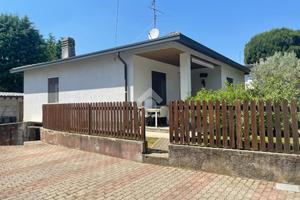 VILLA SINGOLA A CARDANO AL CAMPO