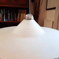 Lampadario sospeso in vetro opalino