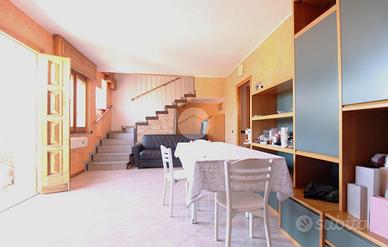 4 LOCALI A QUARTUCCIU