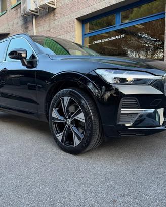 VOLVO XC60 2.0 B4 AWD AUTOMATICA CERCHI DA 20" F