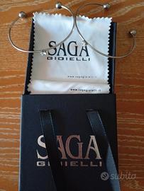 bracciali  15 euro tutti e due saga modello rigido