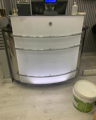 Arredamento per salone parrucchieri