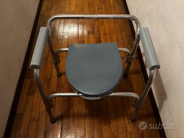 Sedia comoda per anziani/persone con disabilita’