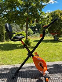 Cyclette compatta ripiegabile