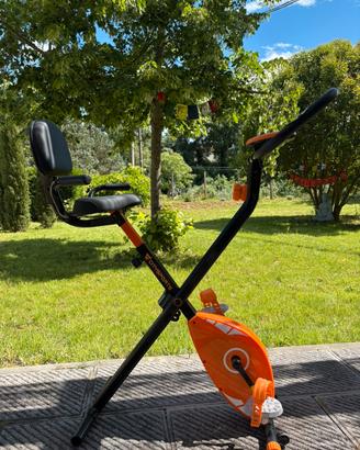 Cyclette compatta ripiegabile