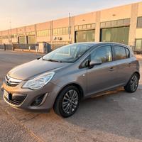 Opel Corsa 10/2013 - bassi consumi - neopatentati
