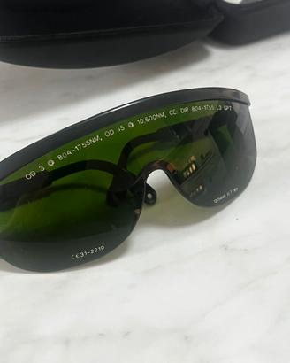 occhiali protezione laser