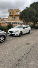 Volvo v60 D3 2011 333000km