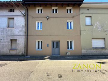 Casa accostata - Gorizia