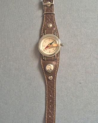 Cinturino con bussola URSS. Oggetto vintage.
