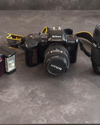 Nikon F-401S Nikkor AF 35-70 70-210 Flash SB-22