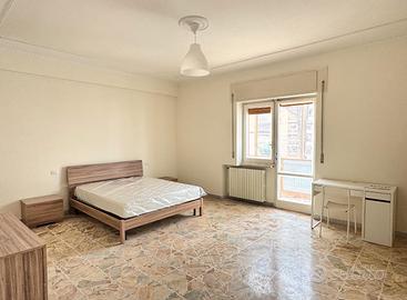 3 camere singole in appartamento ristrutturato