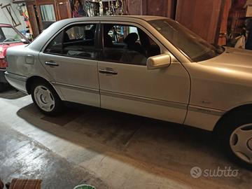 Mercedes C200