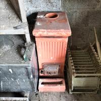 stufa in terracotta antica