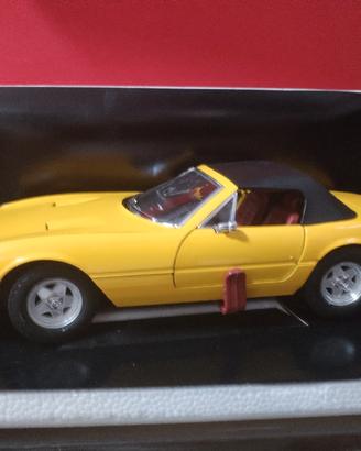 FERRARI 365 GTS GIALLA SOLIDO 1:18 