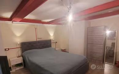 Stanza doppia uso singolo in alloggio condiviso