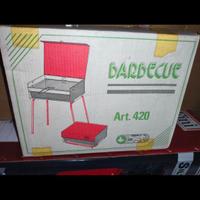 Barbecue in ferro con scatola € 10