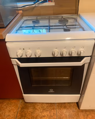 Cucina a gas con forno