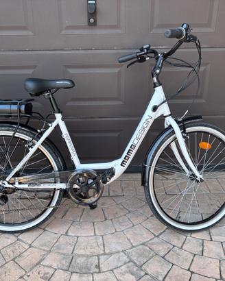 Bicicletta a pedal assistita MoMo design “Ferrara”