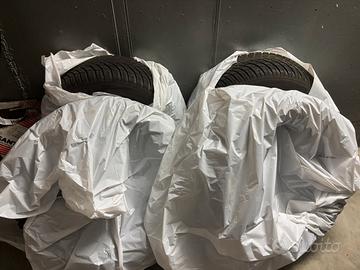 Treno gomme invernali Firestone 235/55 R18