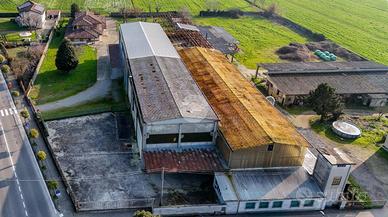 CAPANNONE A CREMOSANO