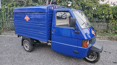 Ape TM 703 negozio ambulante