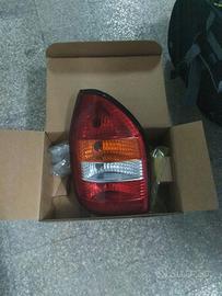 faro posteriore Opel Zafira prima serie