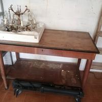 Tavolo in legno massiccio
