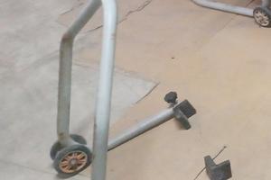 cavalletto alza moto