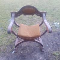 ELEGANTE POLTRONA RETRO ' IN LEGNO 