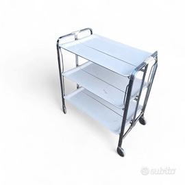 Carrello da cucina a tre ripiani, pratico e facile