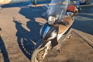 Beverly 300ie 