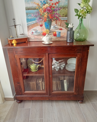 Credenza antica