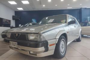 Alfa Romeo 75 3.0i V6 America