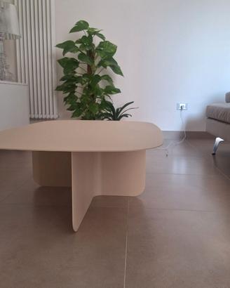 Tavolino in metallo crema