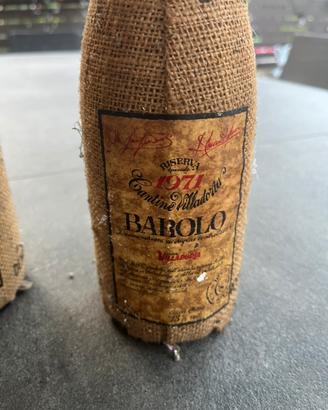 Due bottiglie trovate in cantina di Barolo