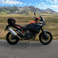 KTM 1050 Adventure (con cerchi Alpina ed altro)